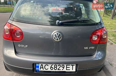 Хетчбек Volkswagen Golf 2005 в Нетішині
