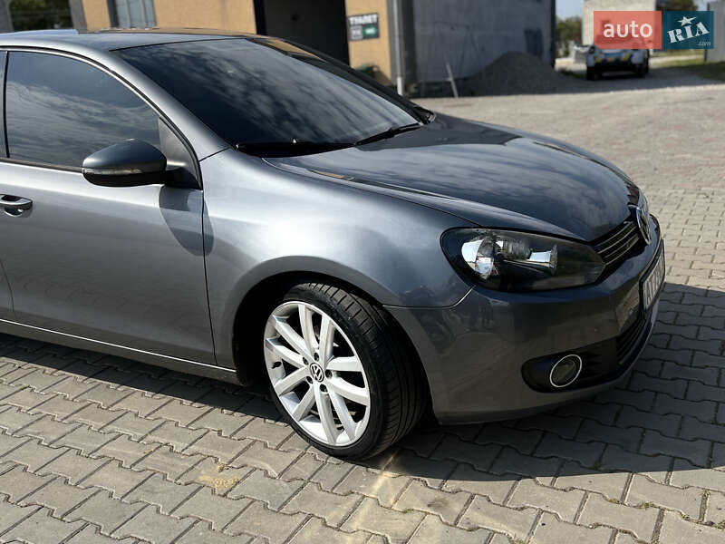 Хетчбек Volkswagen Golf 2008 в Стрию