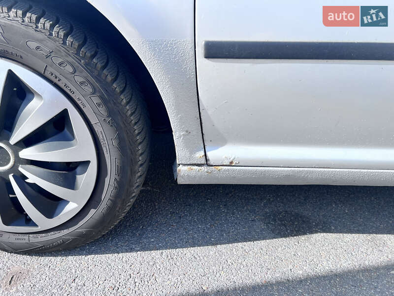 Хетчбек Volkswagen Golf 1998 в Харкові фото 4 Хетчбек Volkswagen Golf 1998 в Харкові