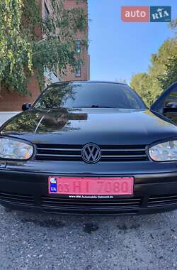 Хетчбек Volkswagen Golf 2002 в Полтаві