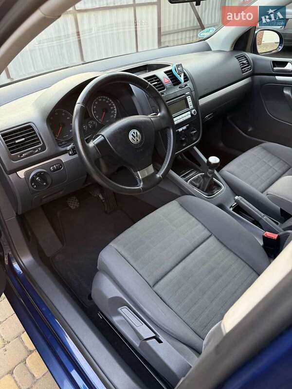 Хетчбек Volkswagen Golf 2007 в Києві