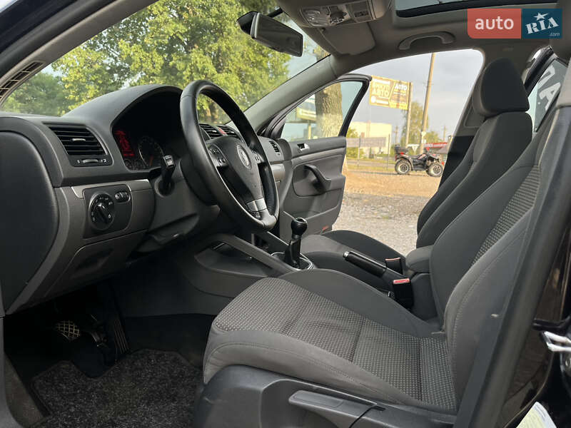 Универсал Volkswagen Golf 2009 в Харькове