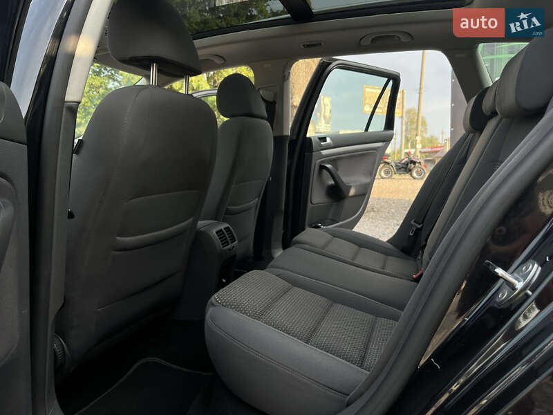 Универсал Volkswagen Golf 2009 в Харькове