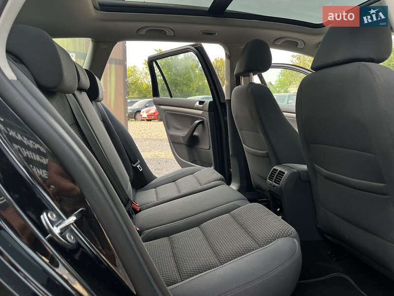 Универсал Volkswagen Golf 2009 в Харькове