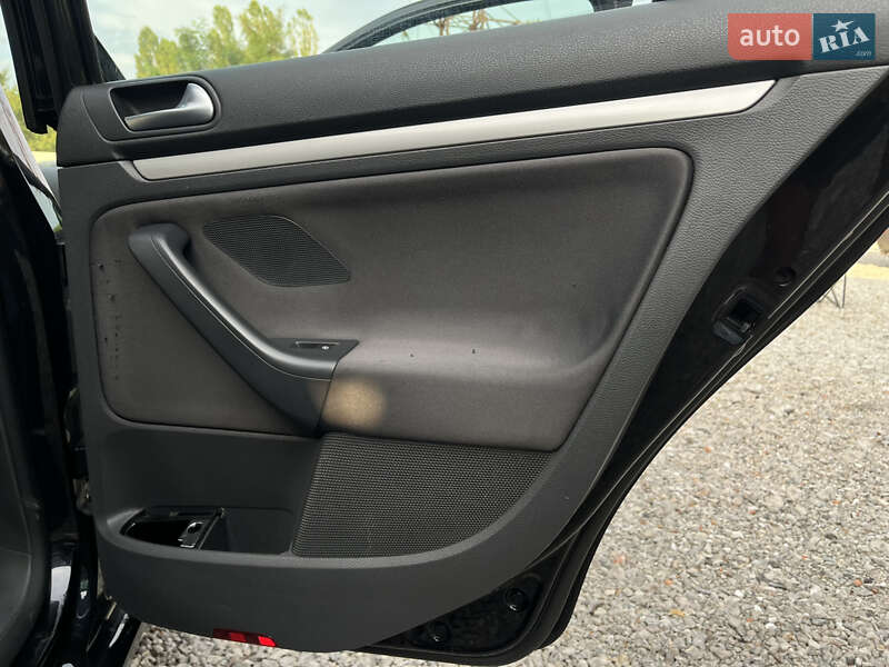 Универсал Volkswagen Golf 2009 в Харькове