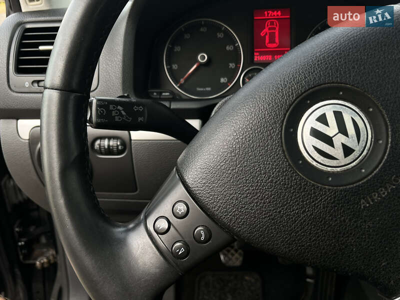 Универсал Volkswagen Golf 2009 в Харькове