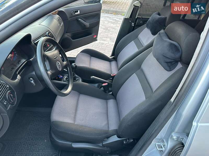 Універсал Volkswagen Golf 2001 в Чернігові