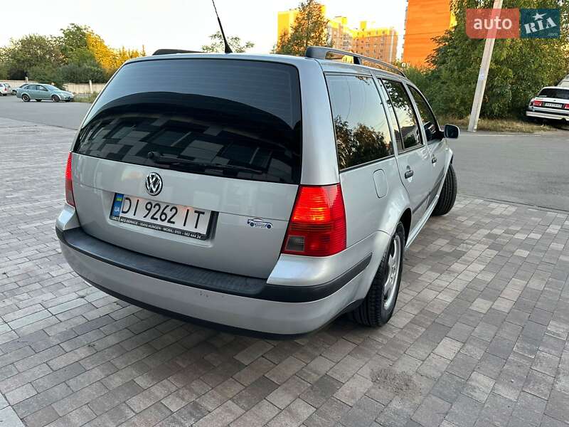Універсал Volkswagen Golf 2001 в Чернігові