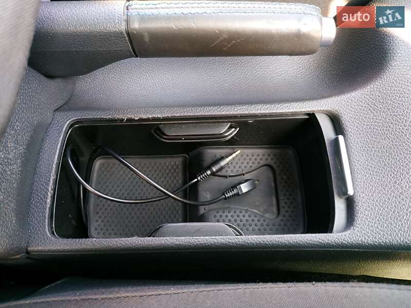 Хэтчбек Volkswagen Golf 2007 в Луцке