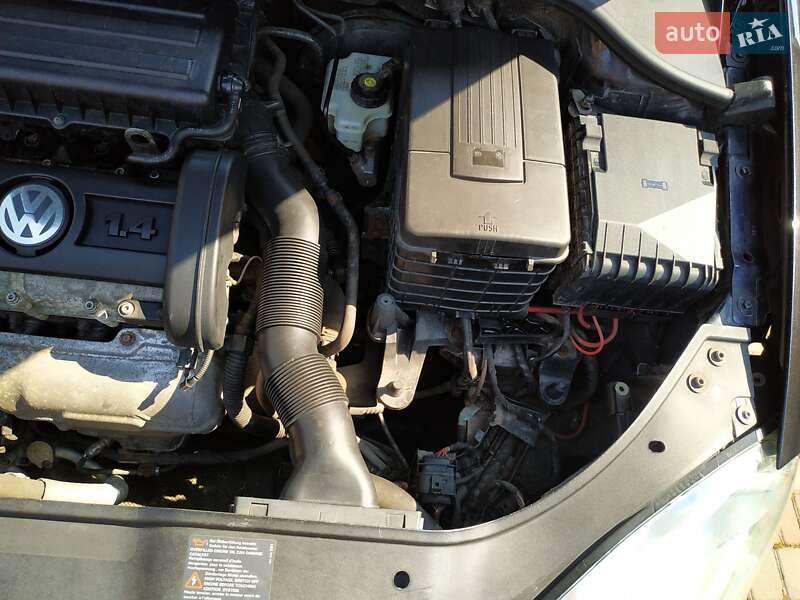 Хэтчбек Volkswagen Golf 2007 в Луцке