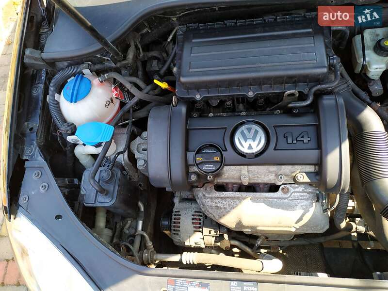 Хэтчбек Volkswagen Golf 2007 в Луцке