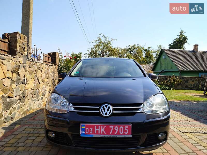 Хэтчбек Volkswagen Golf 2007 в Луцке