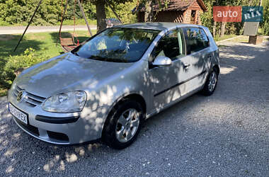 Хетчбек Volkswagen Golf 2005 в Збаражі