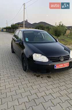 Хетчбек Volkswagen Golf 2004 в Луцьку