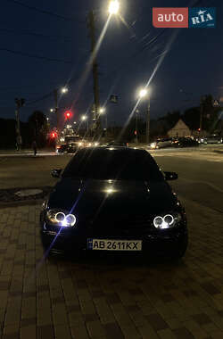 Хэтчбек Volkswagen Golf 2003 в Виннице