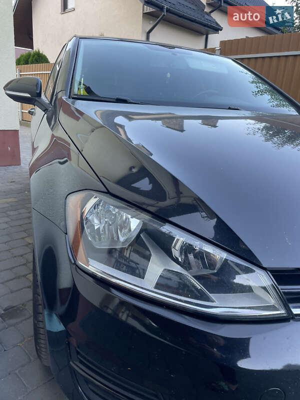 Хетчбек Volkswagen Golf 2015 в Львові
