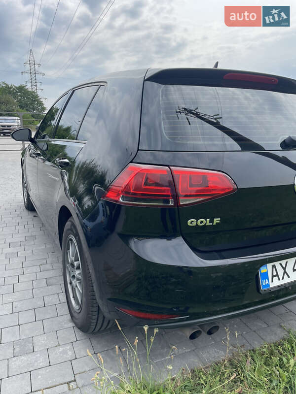 Хетчбек Volkswagen Golf 2015 в Львові