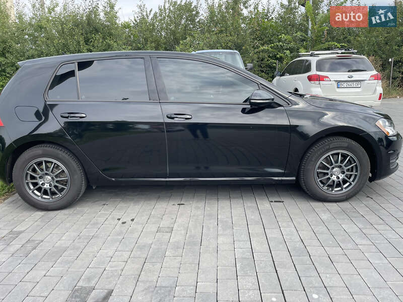 Хетчбек Volkswagen Golf 2015 в Львові