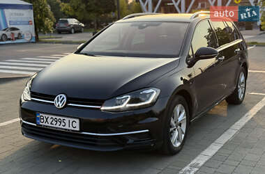 Універсал Volkswagen Golf 2017 в Хмельницькому
