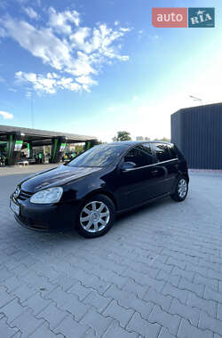 Хэтчбек Volkswagen Golf 2006 в Киеве