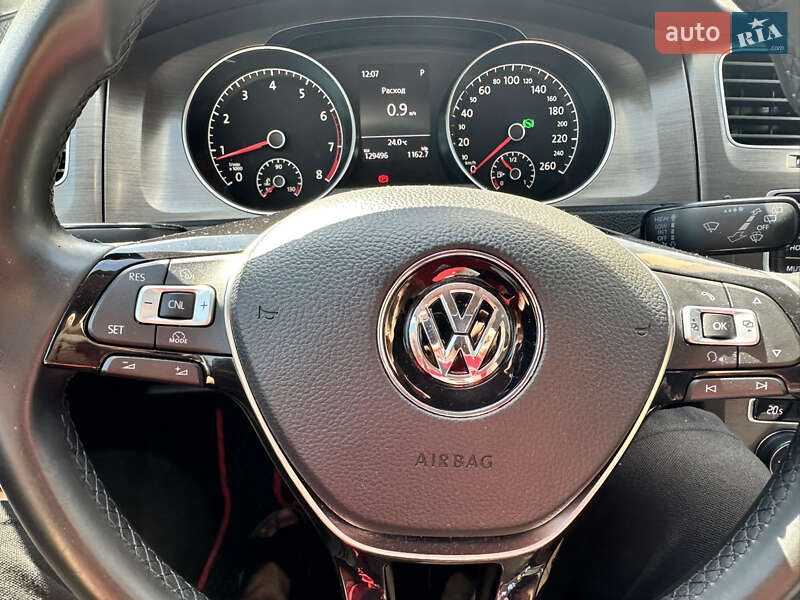 Хетчбек Volkswagen Golf 2013 в Києві