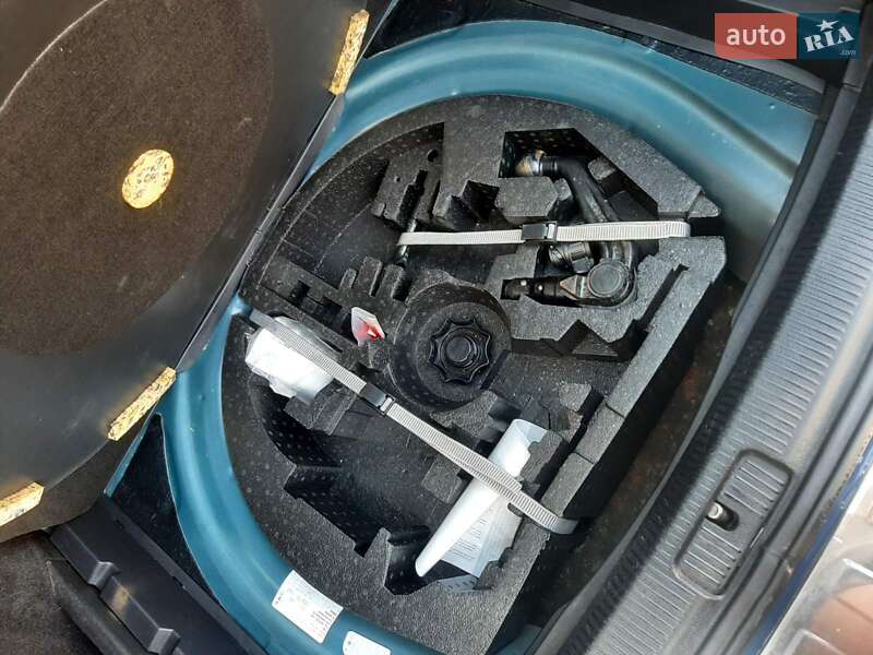 Універсал Volkswagen Golf 2011 в Стрию