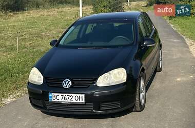 Хэтчбек Volkswagen Golf 2004 в Стрые