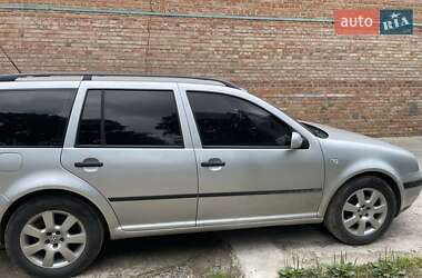 Универсал Volkswagen Golf 2005 в Ровно