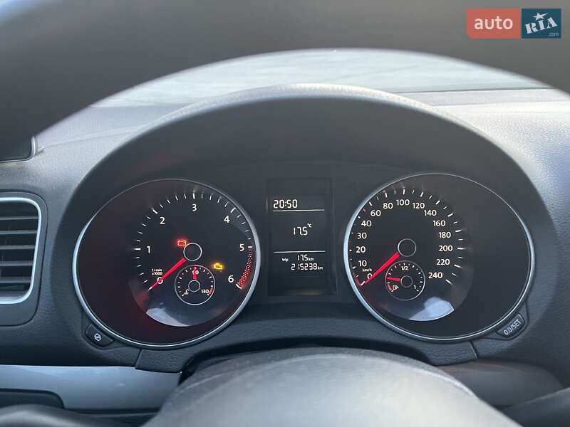 Універсал Volkswagen Golf 2011 в Каневі