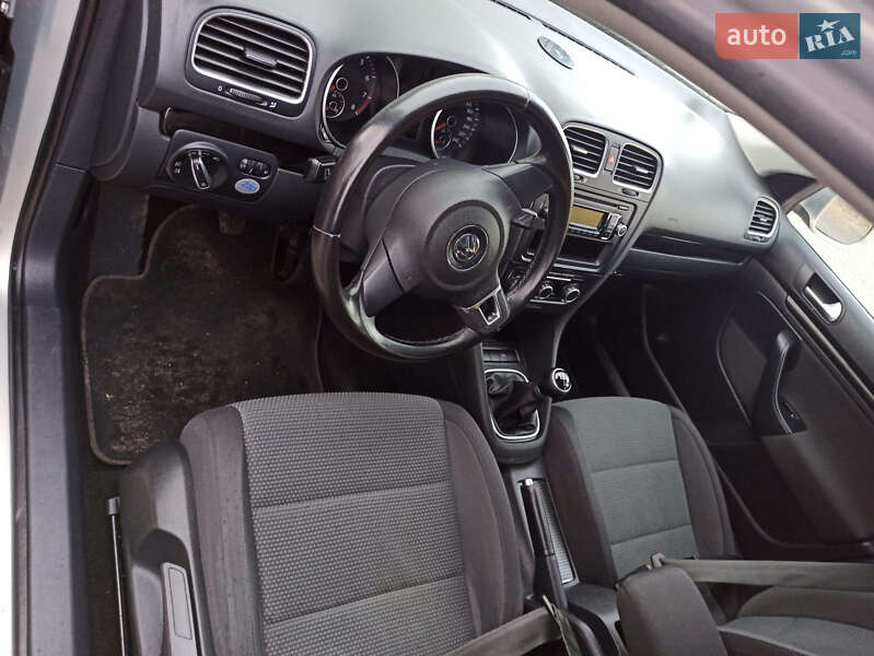 Универсал Volkswagen Golf 2010 в Балте