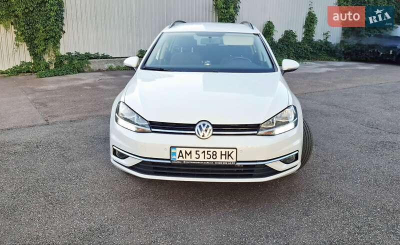 Універсал Volkswagen Golf 2018 в Києві