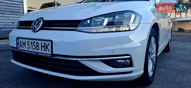 Універсал Volkswagen Golf 2018 в Києві