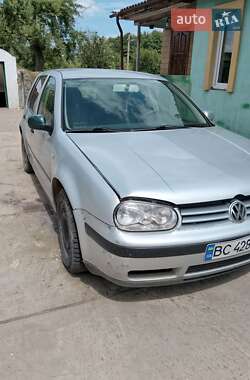 Хэтчбек Volkswagen Golf 2000 в Остроге