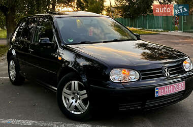 Хетчбек Volkswagen Golf 2001 в Коростені