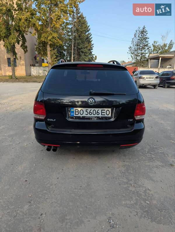 Універсал Volkswagen Golf 2010 в Тернополі