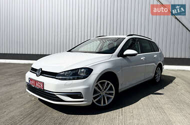 Универсал Volkswagen Golf 2020 в Черновцах