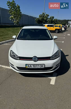 Хэтчбек Volkswagen Golf 2014 в Броварах