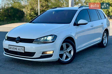 Універсал Volkswagen Golf 2015 в Дніпрі