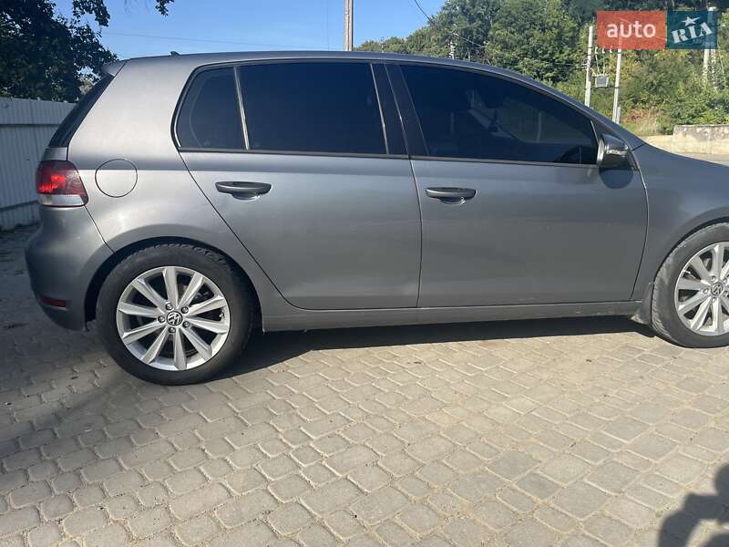 Хетчбек Volkswagen Golf 2014 в Коломиї