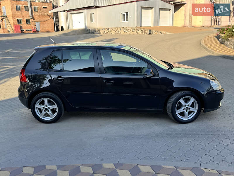 Хетчбек Volkswagen Golf 2007 в Великій Багачці
