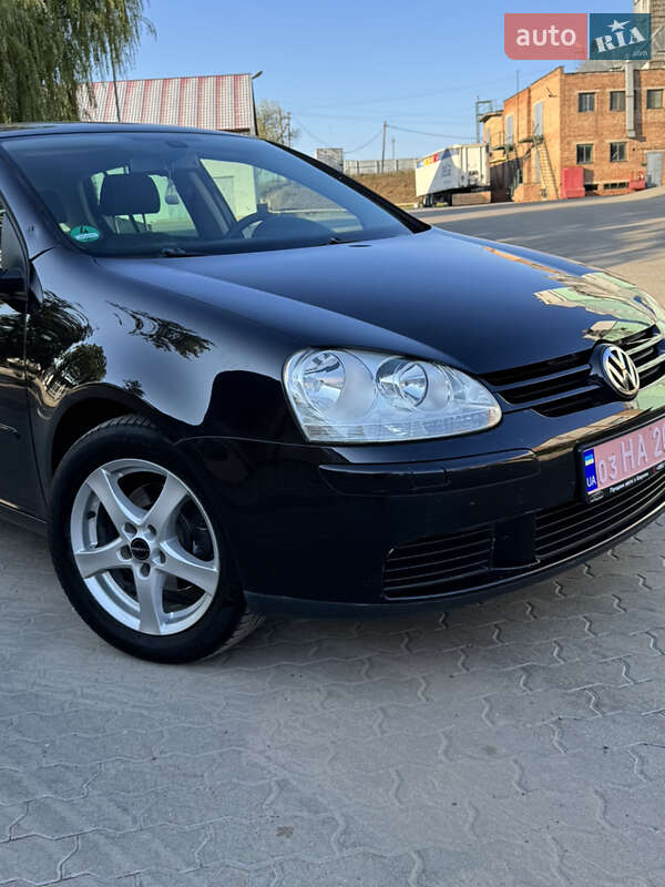 Хетчбек Volkswagen Golf 2007 в Великій Багачці