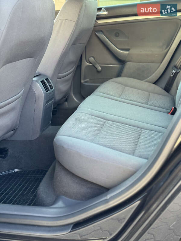 Хетчбек Volkswagen Golf 2007 в Великій Багачці