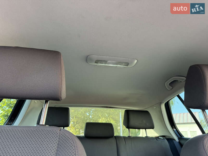 Хетчбек Volkswagen Golf 2007 в Великій Багачці