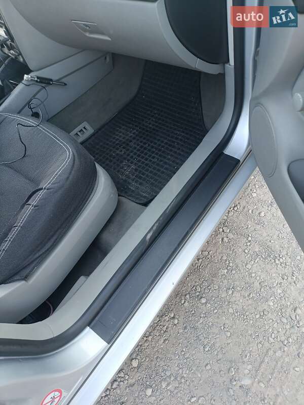 Универсал Volkswagen Golf 2001 в Новомосковске фото 19 Универсал Volkswagen Golf 2001 в Новомосковске