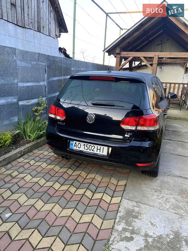 Хетчбек Volkswagen Golf 2009 в Мукачевому