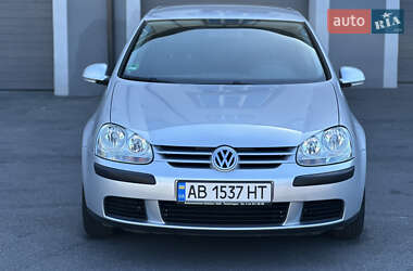Хетчбек Volkswagen Golf 2005 в Вінниці