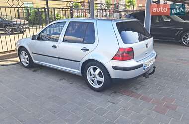 Хетчбек Volkswagen Golf 2002 в Житомирі