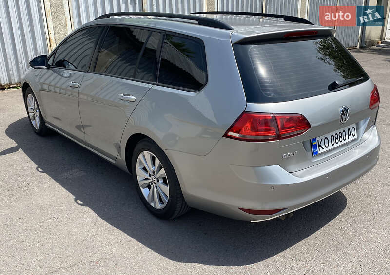 Універсал Volkswagen Golf 2014 в Ужгороді