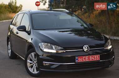 Універсал Volkswagen Golf 2017 в Золочеві