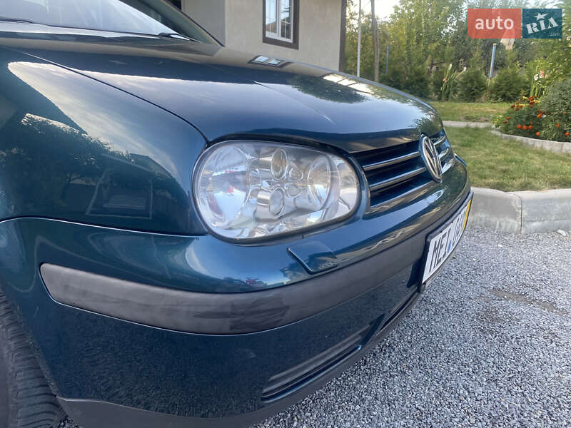 Універсал Volkswagen Golf 2002 в Бучачі